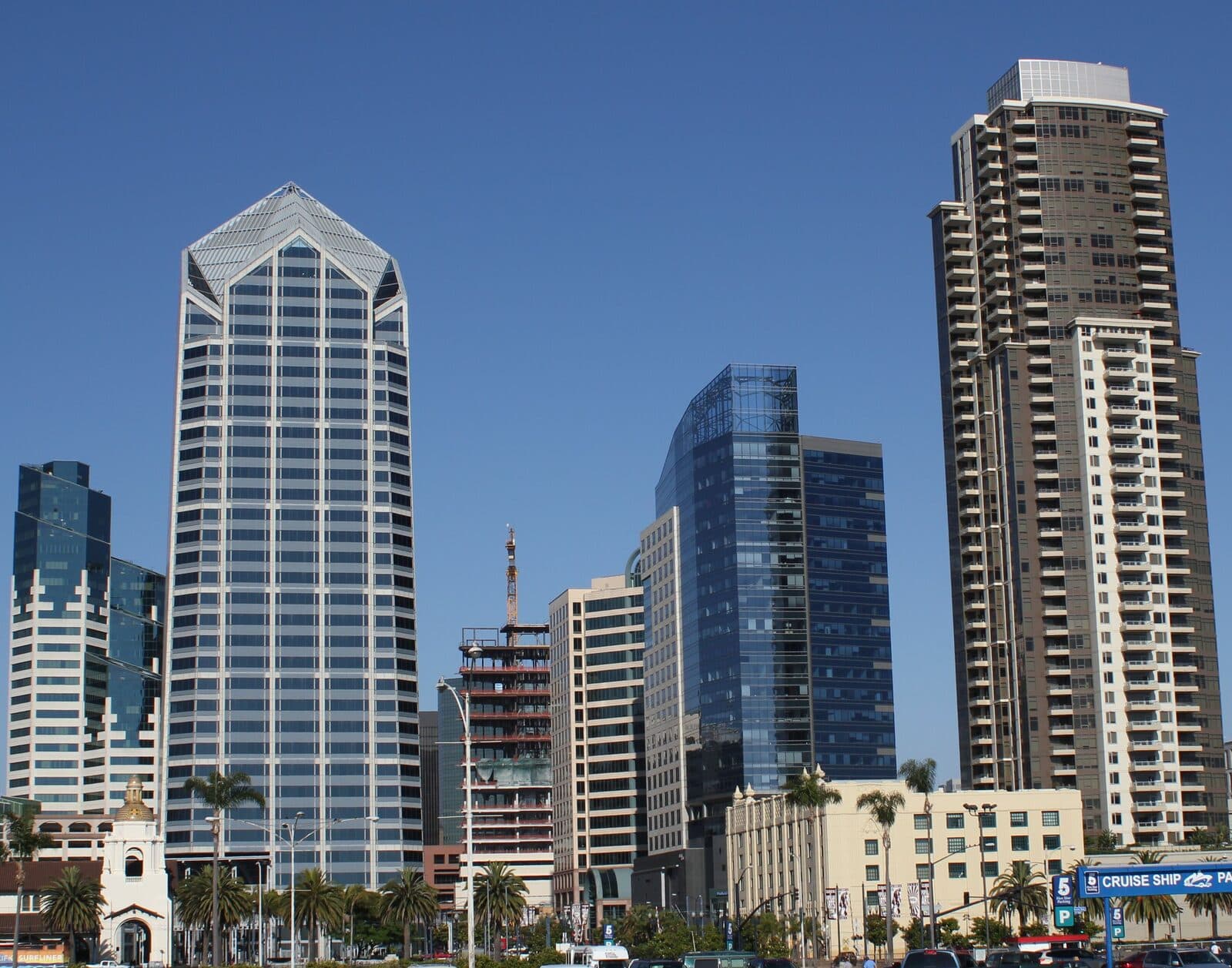 San Diego — San Diego - California - Yacht Harbor with Hotels (cropped)