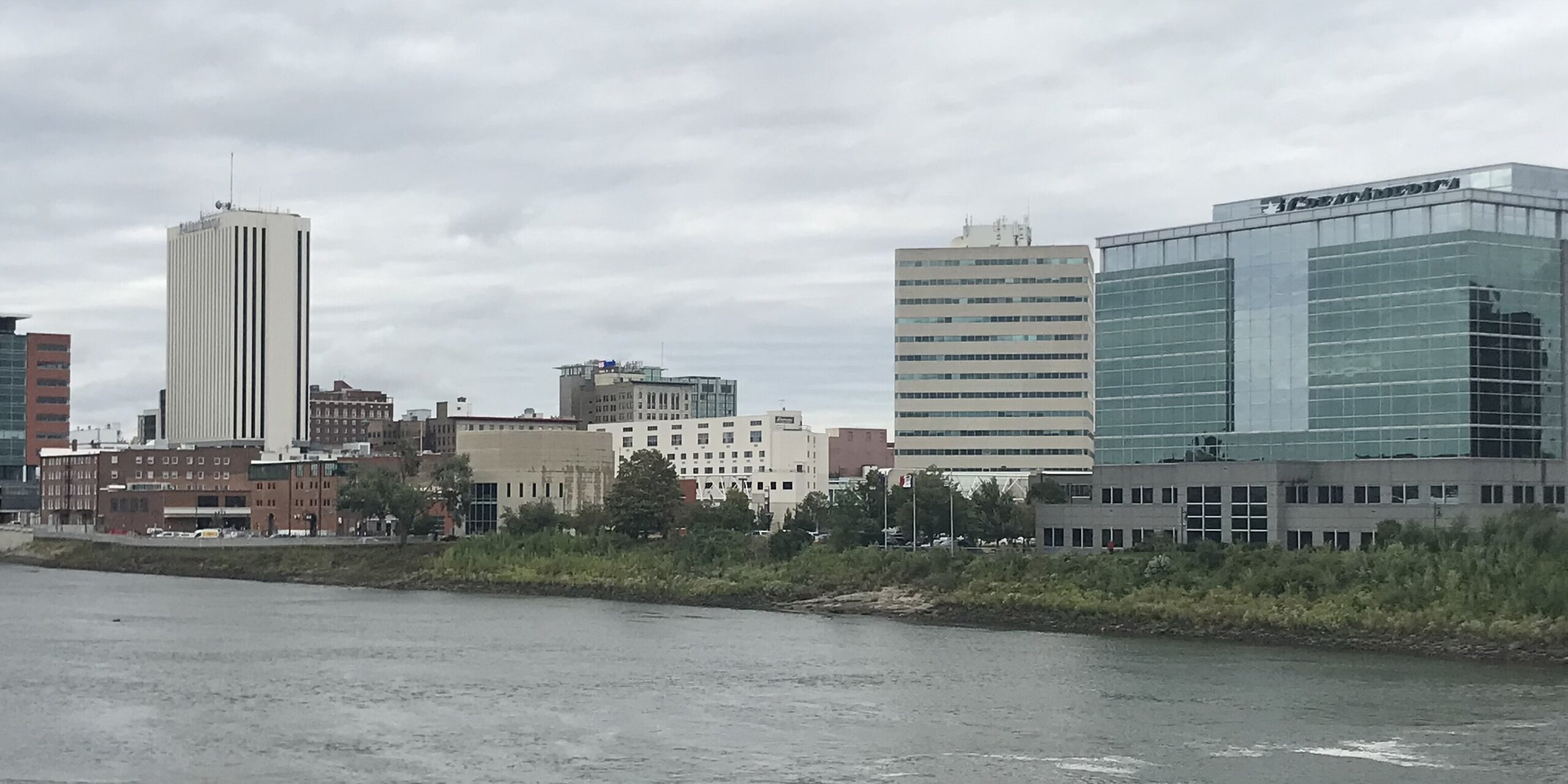 Cedar Rapids, IA — skyline, Whipshipper Auto Transport coverage
